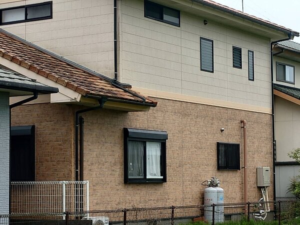 家の壁カビ取り1万円〜スタートしました！の画像